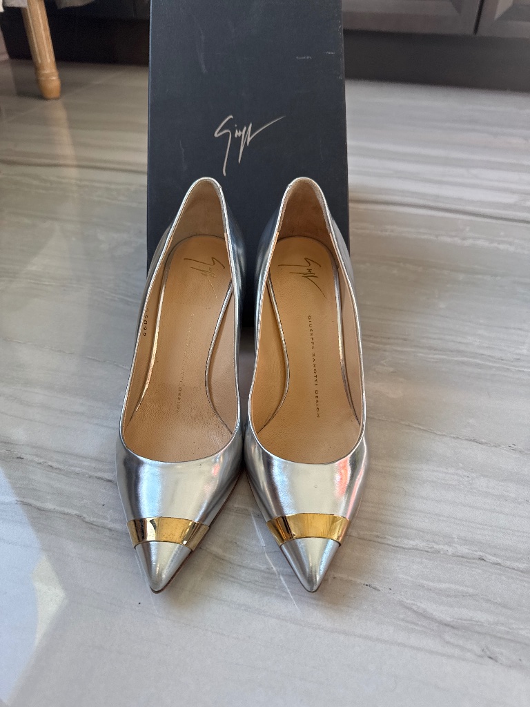 Giuseppe Zanotti Giuseppe Zanotti